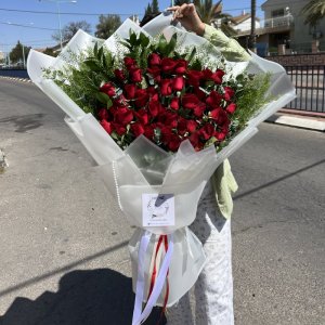 זר ענק ורדים אדומים