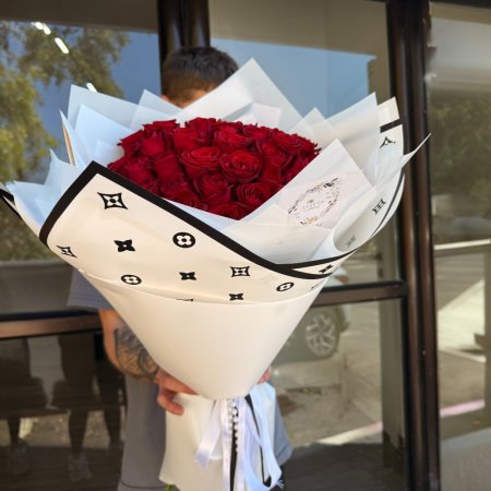 זר לואי ורדים